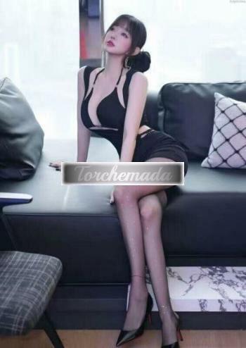 Girl Babila  Milano