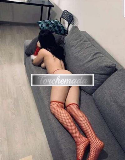 Girl Aria climatizzata e figa depilata  Como