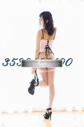 Girl Cinese adulatrice del cazzo  Rimini