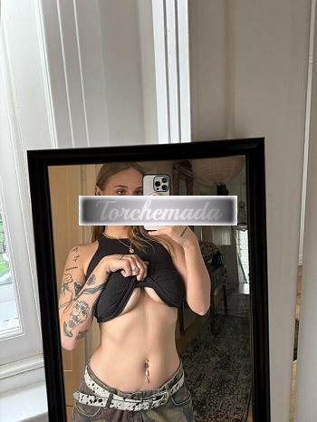 Girl Strepitosa Maestra  Trieste