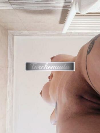 Girl Spettacolare Femmina  Brindisi