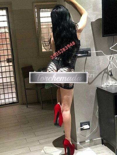 Girl Strepitosa Sirena  Pisa