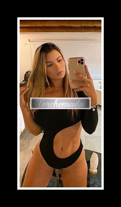 Girl Felina Amabile  Napoli