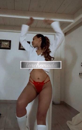 Girl Strepitosa Esibizionista  Latina