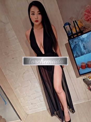 Girl Bellissima ragazza orientale nuova  Ancona