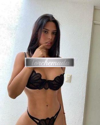 Girl Felina Coinvolgente  Potenza
