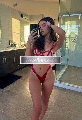 Girl Felina Esibizionista  Latina