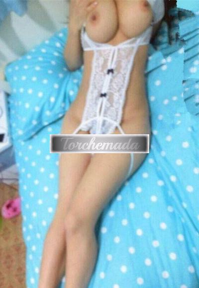 Girl Esotica con gli occhi a mandorla  Taranto