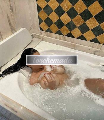 Girl Valeria  Avellino