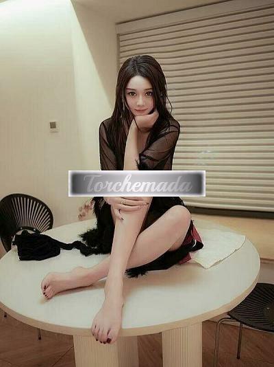 Girl Esplosiva Femmina  Siracusa