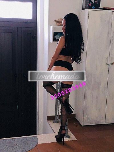 Girl Strepitosa Sirena  Pisa