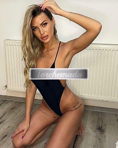 Girl Sexy Esibizionista  Macerata