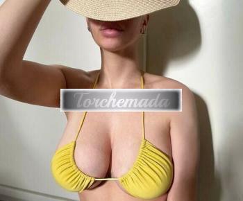 Girl Felina Sirena  Lucca