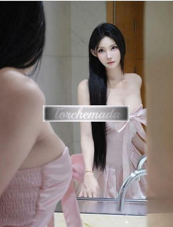 Girl Schiavetta cinese  Cremona