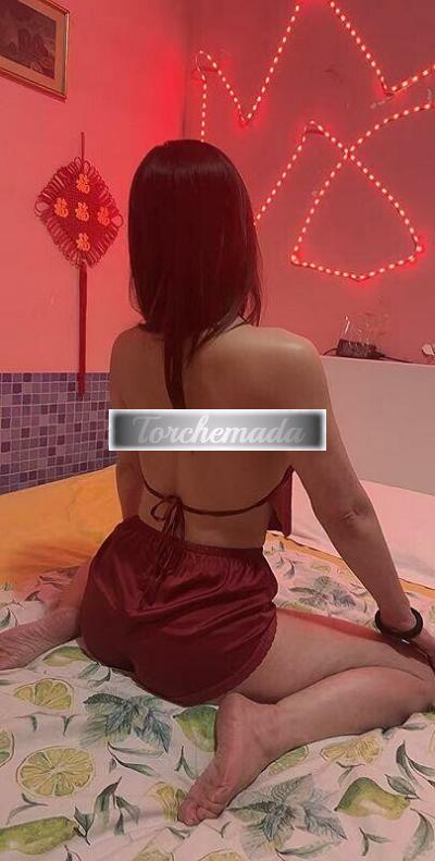 Girl Vieni a rilassarti con noi  Novara