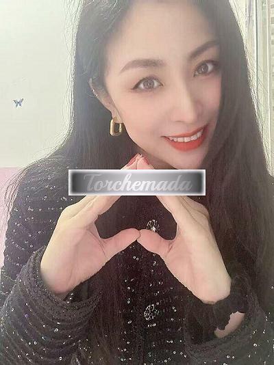 Girl Esplosiva Femmina  Genova