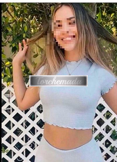Girl Sono una zoccola che lo prende ovunque  Novara