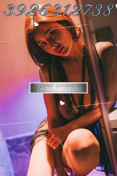 Girl Modella orientale per incontri raffinati  L'Aquila