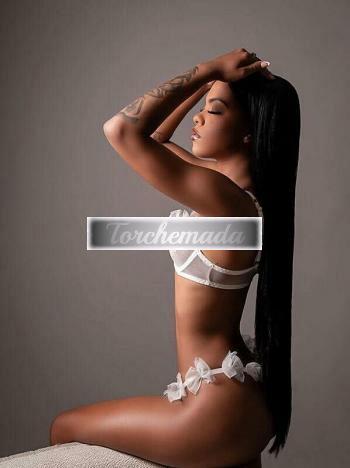 Girl Spettacolare Femmina  Brindisi