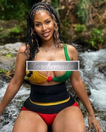 Girl Strepitosa Girl  Macerata