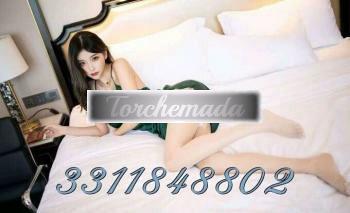 Girl Troietta vogliosa con gli occhi a mandorla  Lecco