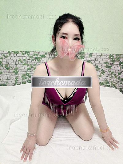 Girl Bellissima Coinvolgente  Cascina