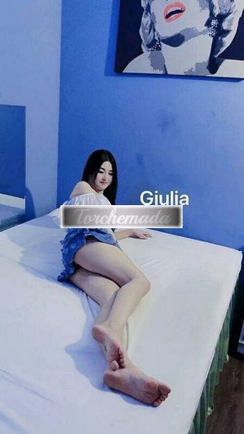 Girl Golosa dalla Corea  Latina
