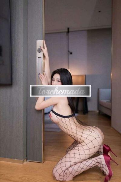Girl Ti piacciono le troie orientali ?  Asti
