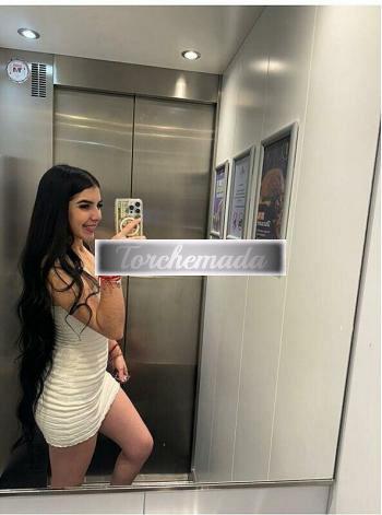 Girl Sexy Esibizionista  Latina