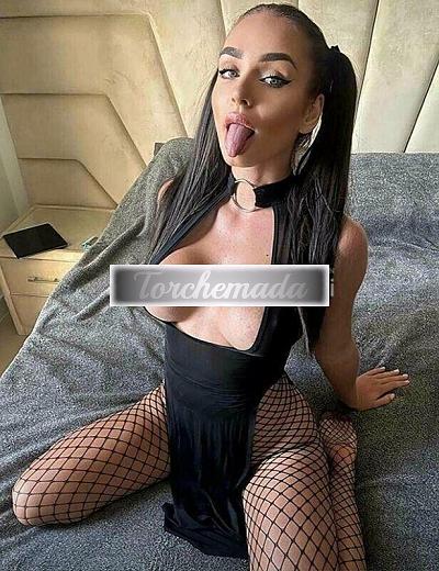 Girl Felina Maestra  Verona