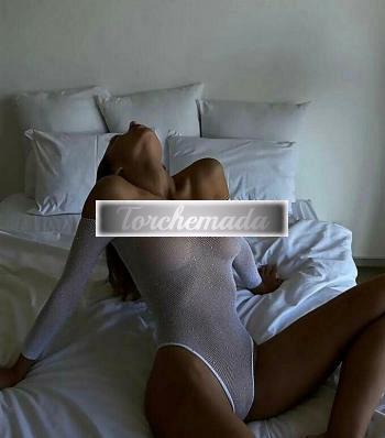 Girl Luna Caliente  Lecco