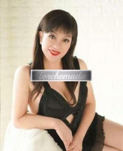 Girl Sorriso Orientale  Cuneo