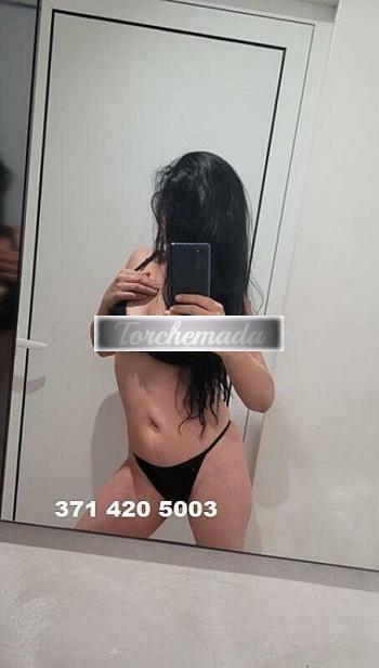 Girl Trasgressiva Maestra  Latina