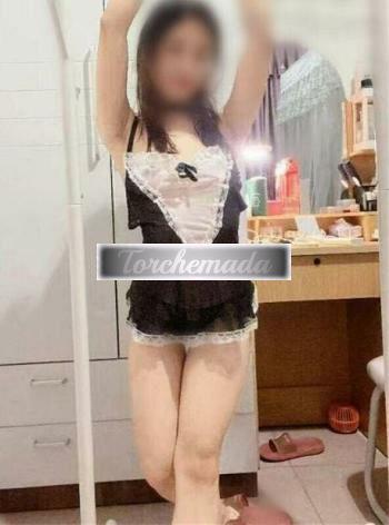 Girl Sorriso Orientale  Cuneo