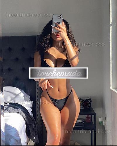 Girl Bambolina Mora Seducente  Prato