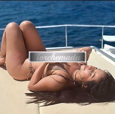 Girl Strepitosa Femmina  Como