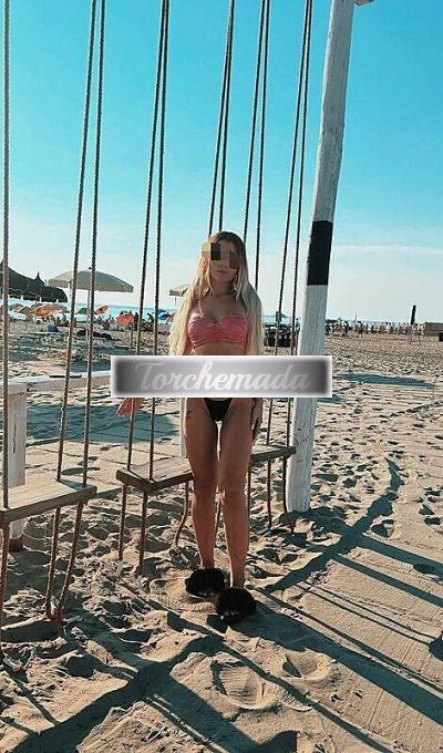 Girl Sexy Esibizionista  Macerata