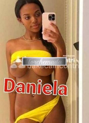 Girl Strepitosa Esibizionista  Latina