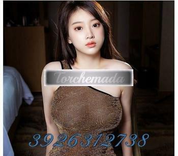 Girl Modella orientale per incontri raffinati  L'Aquila