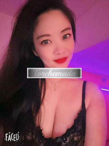 Girl Ragazza orientale mozzafiato  Aosta