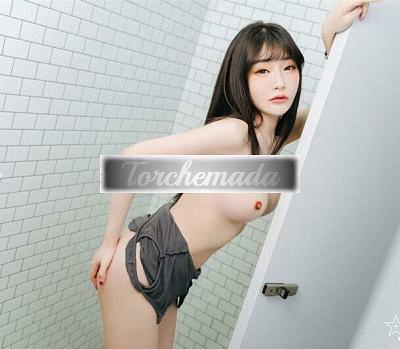 Girl Esplosiva Esibizionista  Roma