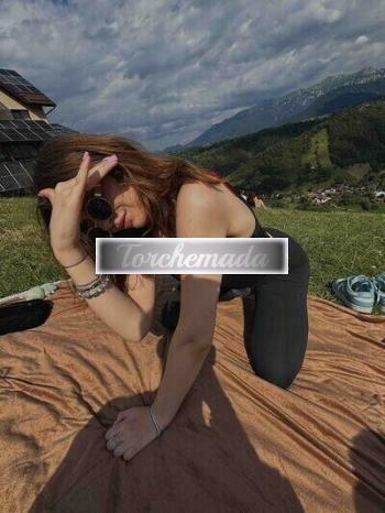 Girl Felina Maestra  Macerata