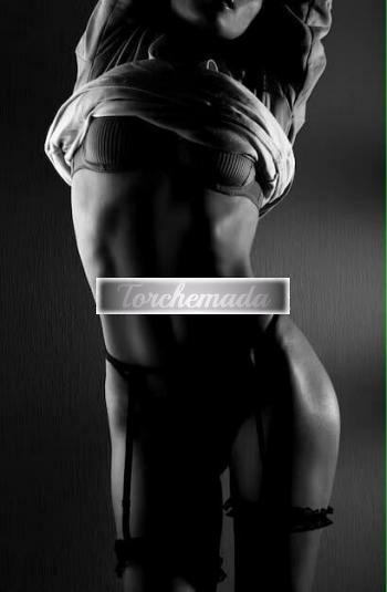 Girl Trasgressione e complicità  Latina