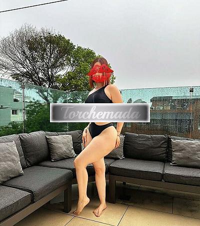 Girl Strepitosa Sirena  Pisa