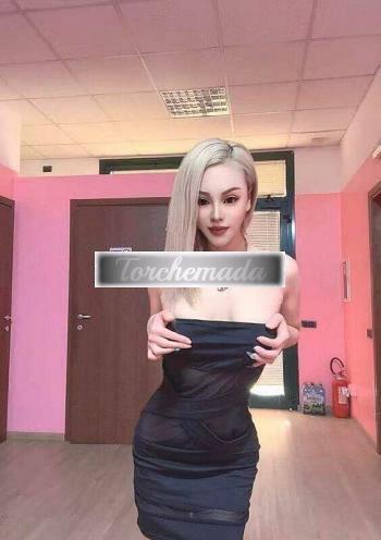 Girl Golosa dalla Corea  Latina