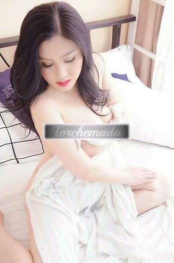 Girl Io lecco bene le palle  Lecco