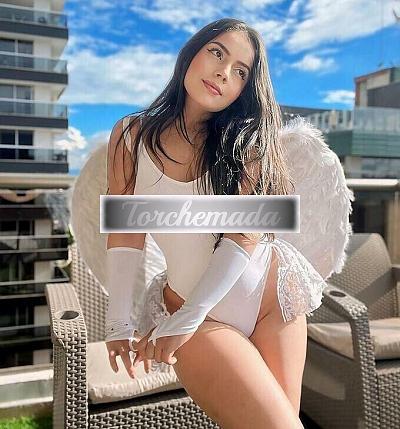 Girl Strepitosa Femmina  Como