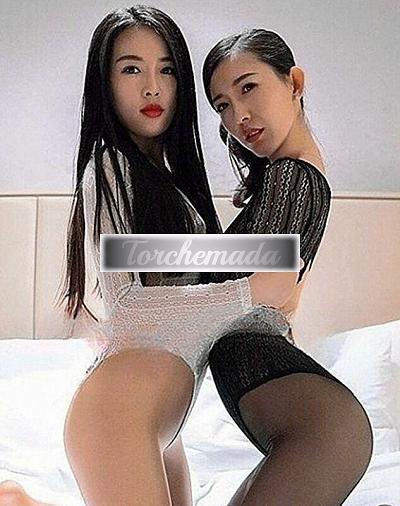 Girl Due stracciaculo  Novara