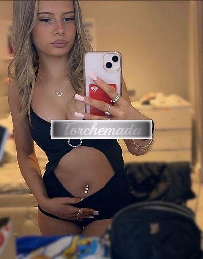 Girl Felina Girl  Verona