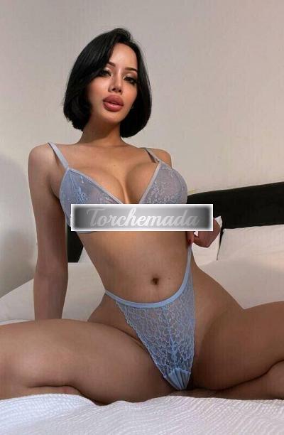 Girl Felina Maestra  Verona